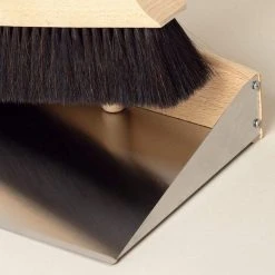 Redecker Standing Up Dustpan And Brush