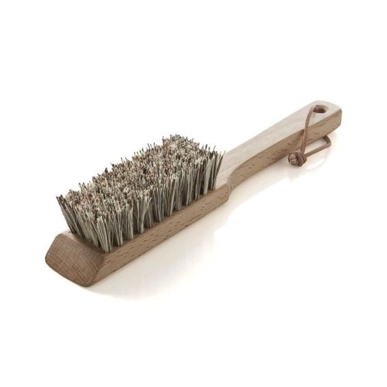 Redecker Oiled Wooden Garden Brush With Handle 3 Redecker Oiled Wooden Garden Brush With Handle