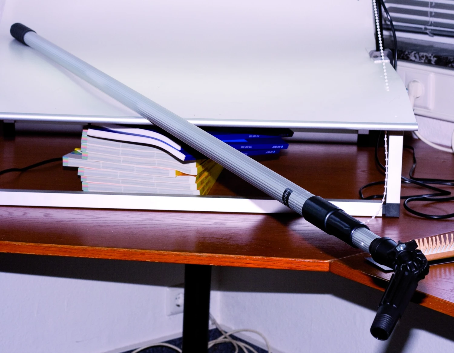 Redecker 3 Section Extendable Telescopic Aluminium Broom Handle With Adjustable Head 5 Redecker 3 Section Extendable Telescopic Aluminium Broom Handle With Adjustable Head